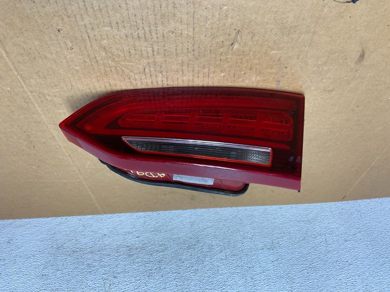 2017 - 2018 Hyundai Santa Fe Right Passenger RH Side Tail Light AD9105 DG