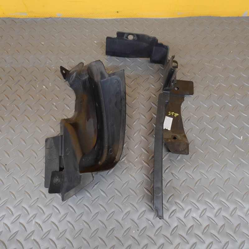 2017-2020 JAGUAR F-PACE Front Right Radiator Support Air Deflector Hk838310aa