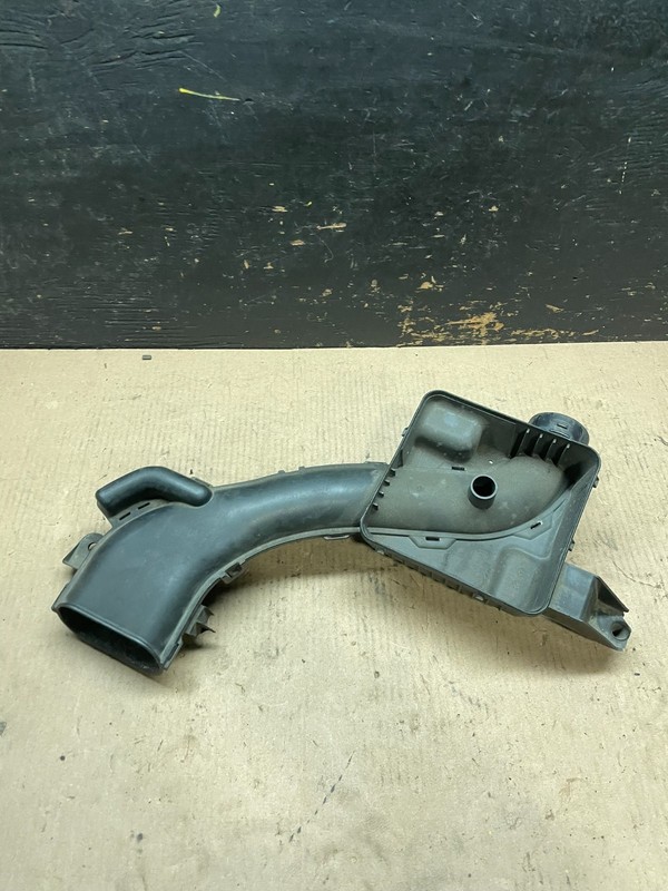 2013 to 2020 Nissan NV200 Engine Air Intake Hose 3LM01 OEM T0489 DG