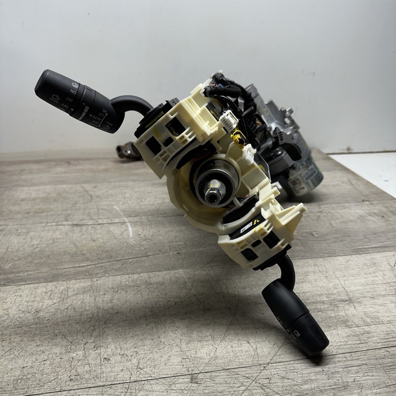 JJ501001864 I 2018-2019 Mazda 3 Steering Column Assembly W/Motor OEM W/O B Spot
