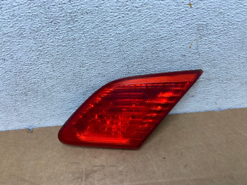 2003 to 2004 Toyota Avalon Right Passenger RH Inner Tail Light OEM AD6311 LK