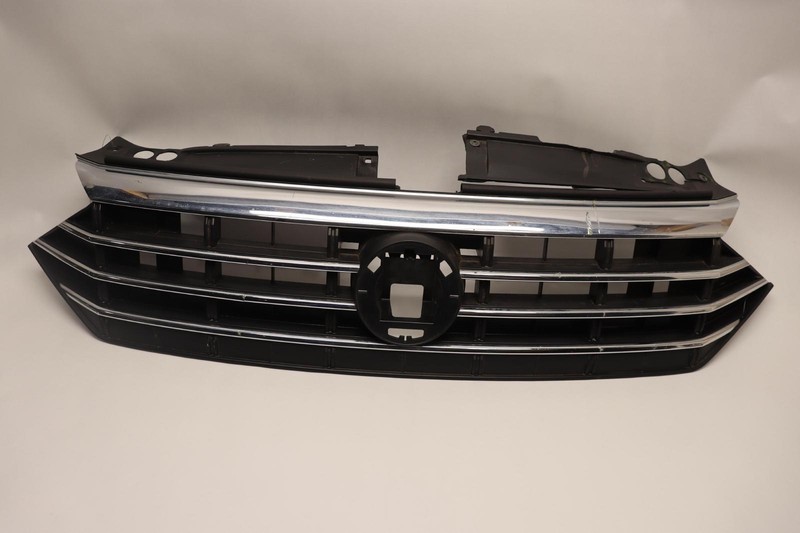 2019-2021 VW VOLKSWAGEN JETTA FRONT MAIN GRILL GRILLE CHROME OEM