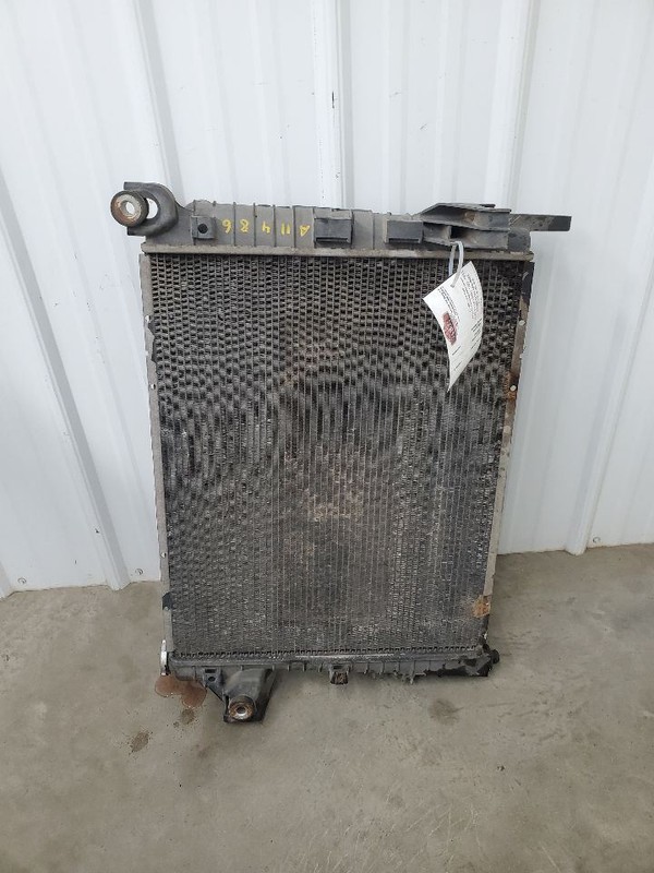 Radiator With Filler Neck Fits 03-05 DODGE 1500 PICKUP 290143