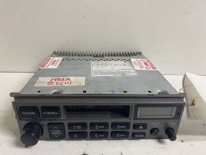2000-2002 Hyundai Accent Cassette Tape Deck Radio Stereo AMFM Tuner 96140-25306
