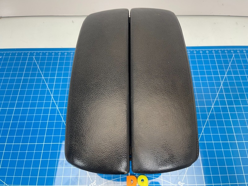07-13 BMW X5 E70 FRONT CENTER CONSOLE ARMREST Black OEM