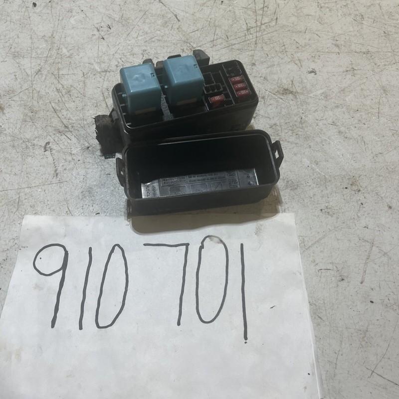 2005 Toyota Highlander Hybrid Relay And Fuse Box