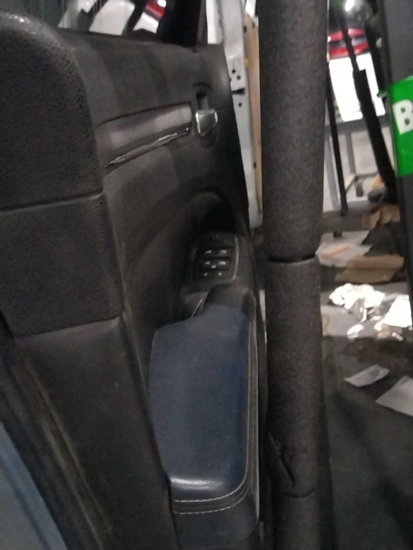 2014 Chrysler 300 Left Front Door Blue 179350 Used 107k Miles OEM