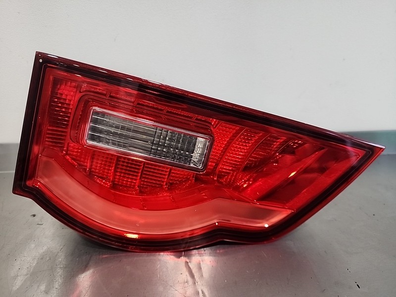 2017-2020 JAGUAR F-PACE REAR LEFT DRIVER SIDE TRUNK LID INNER TAILLIGHT LAMP OEM