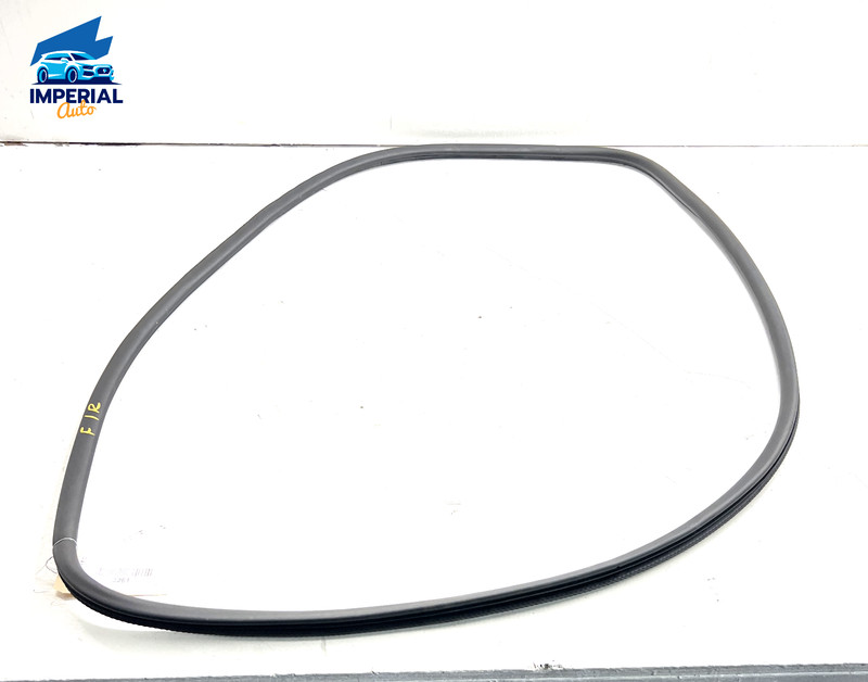 11-17 PORSCHE CAYENNE Front Right Passenger On Body WEATHERSTRIP SEAL GASKET OEM