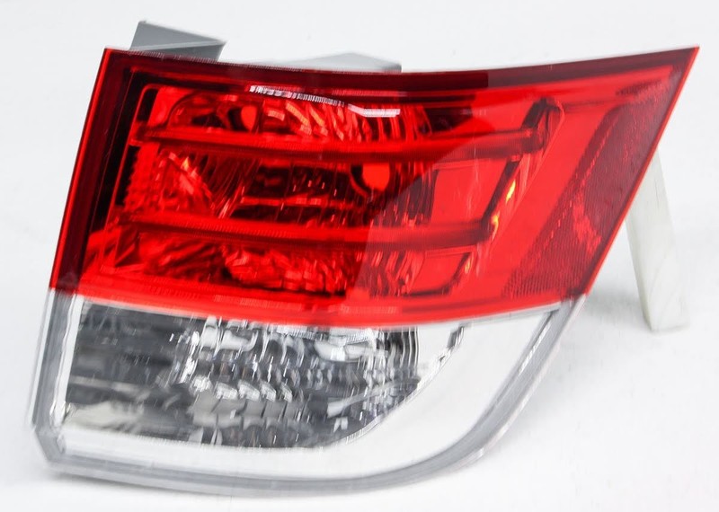 OEM Honda Odyssey Right Passenger Side LED Tail Lamp 33500-TK8-A11 Lens Crack