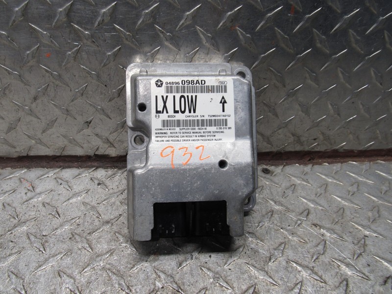 2008 CHRYSLER 300 MODULE 04896098AD