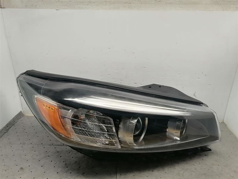 Passenger Headlight Halogen Bar Type LED Accents Fits 16-18 SORENTO 1450340