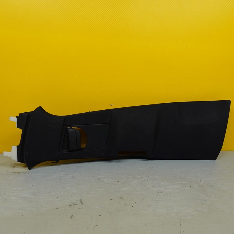 2019-2025 VOLVO XC90 LEFT SIDE B PILLAR TRIM COVER PANEL BELT GUIDE OEM 31651536
