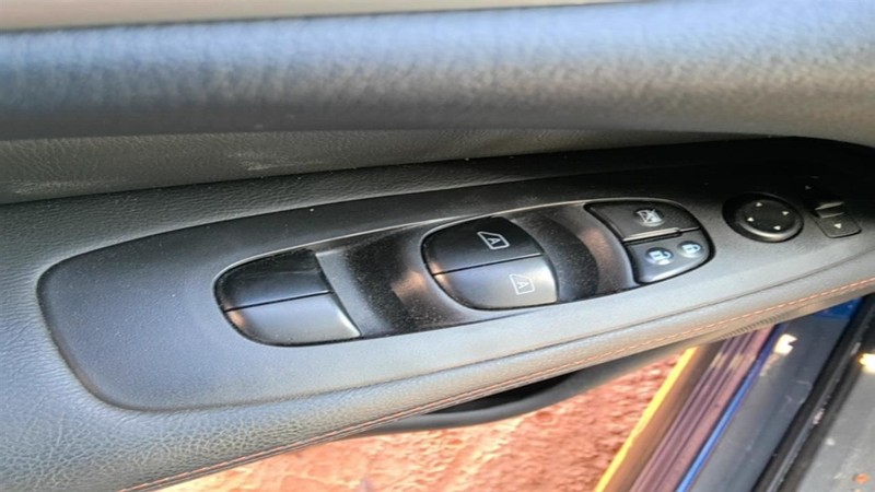 Driver Front Door Switch Driver's Lock And Window Fits 13-20 PATHFINDER 1582661