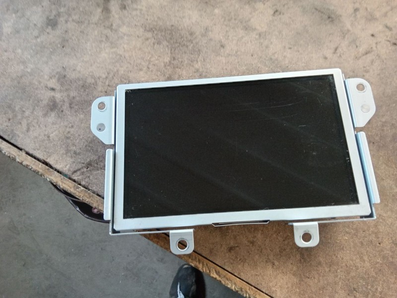 Info-GPS-TV Screen Front Display 8.0" Screen Fits 16-18 FOCUS 492017