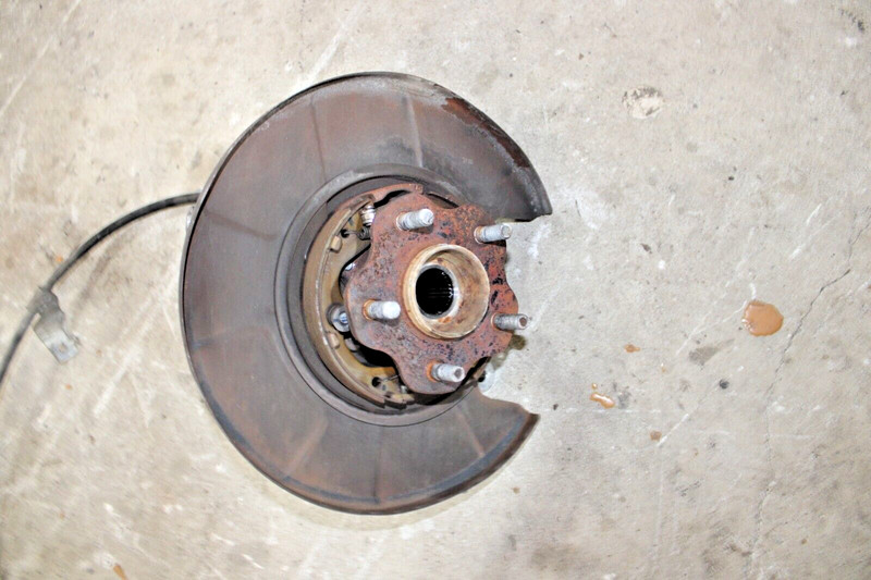 2009-2013 INFINITI G37 CONVERTIBLE - COUPE RWD REAR LEFT SPINDLE KNUCKLE OEM