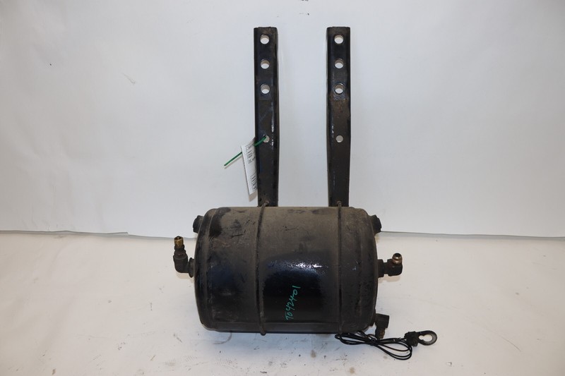 2008-2017 FREIGHTLINER CASCADIA 125 14.8L DD15 AIR SUSPENSION TANK RESERVOIR OEM