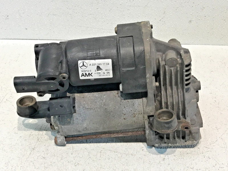 * 07-14 Mercedes W221 S550 Airmatic Air Suspension Compressor Pump OEM