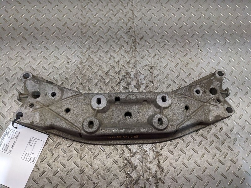 2015 CHEVY SS SEDAN AUTOMATIC TRANSMISSION CROSSMEMBER OEM 92243606 1169641