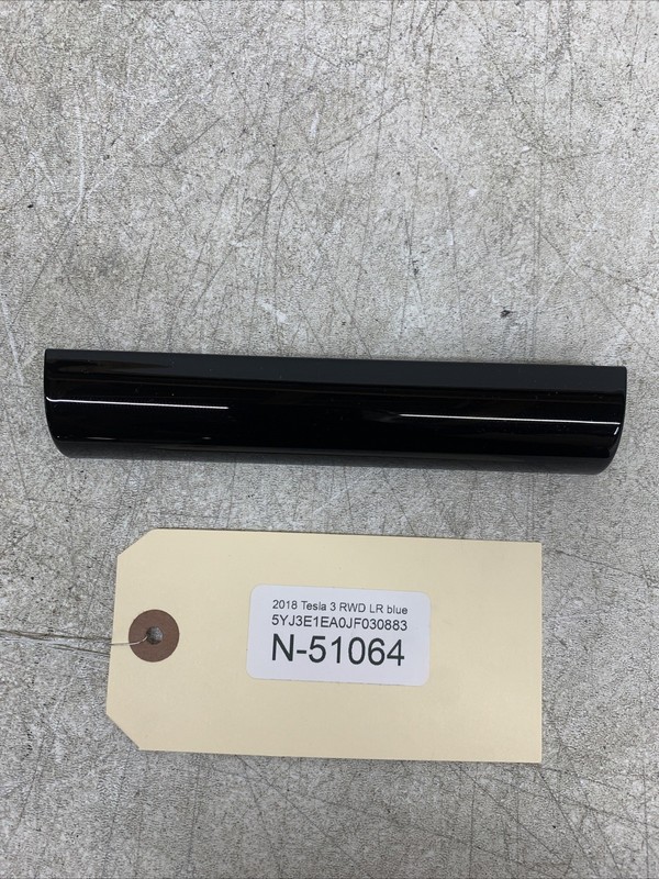 2018-2020 Tesla 3 Y Console wireless charger trim 51064 B1