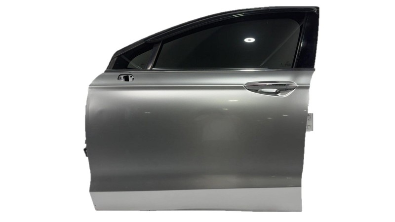 2013-2020 Ford Fusion LH Driver Door Assembly Silver Scratch Rust Dent