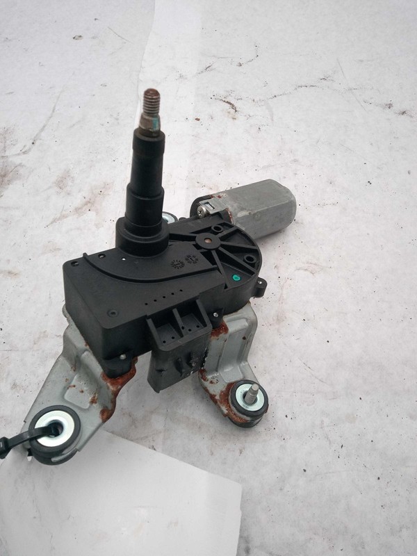 Used Back Glass Wiper Motor fits: 2010 Jeep LibertyGrade B