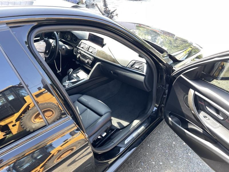 2017-2019 BMW 330i RIGHT A-PILLAR BLACK PC:668 73K -X-DRIVE- 57228