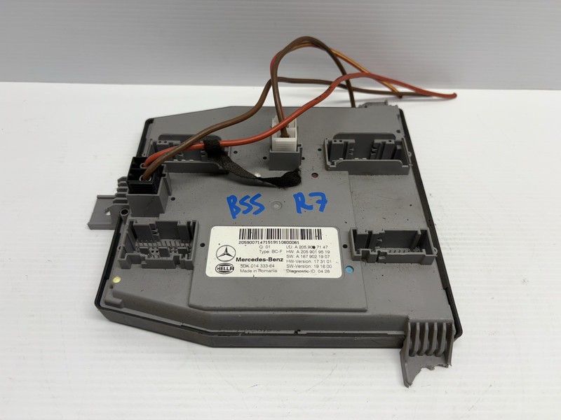 MERCEDES BENZ C300 C63 GLC300 OEM SAM SIGNAL CONTROL MODULE