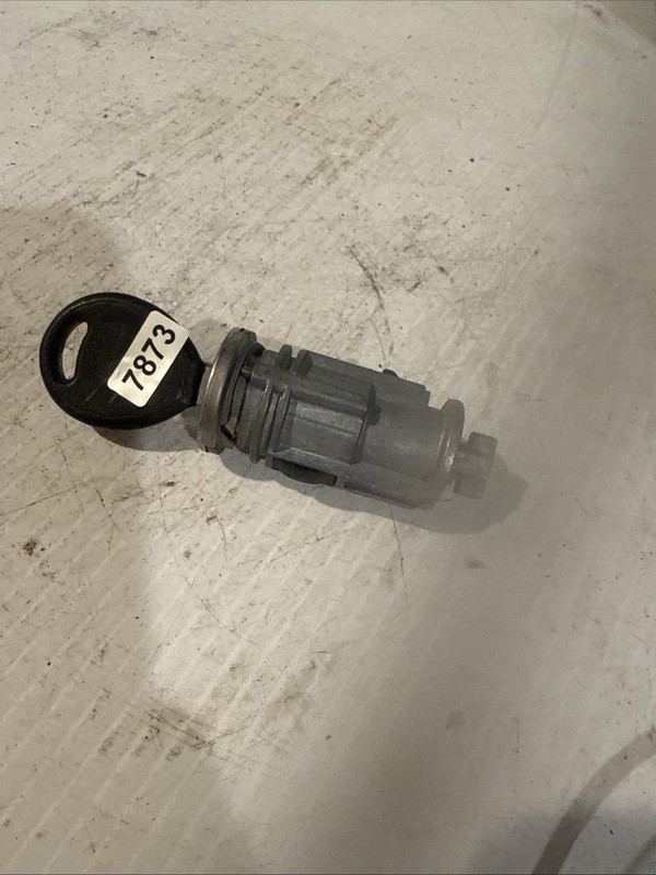 2001-06 Dodge Dakota Ignition Switch Has Key