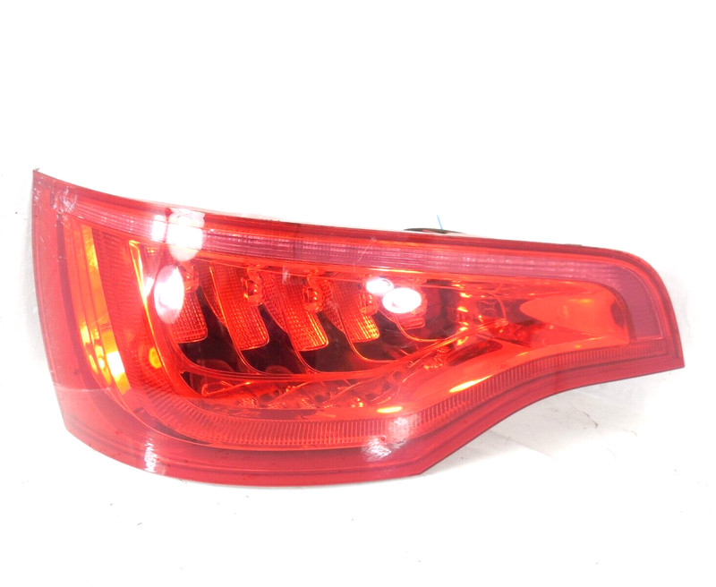 Audi Q7 Gate Mounted Tail Light Lamp Driver Left OEM 2010-2015