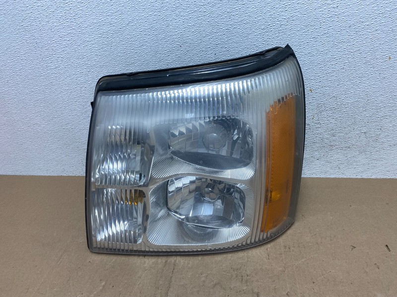 2002 to 2006 Cadillac Escalade Left Driver Lh Xenon HID Headlight Oem AE6766 DW
