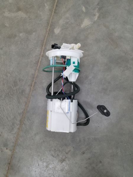 Fuel Pump Assembly Primary Tank Mounted AWD Fits 08-09 VUE 256034