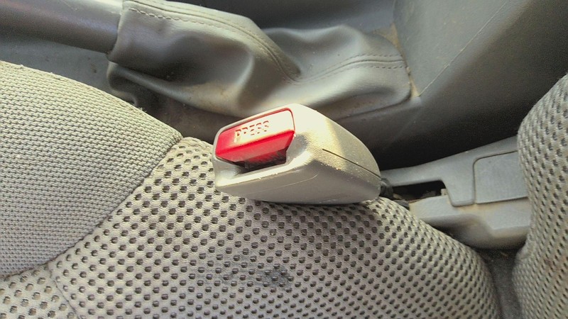 Front Seat Belt Buckle NISSAN FRONTIER 05 06 07 08 09 10