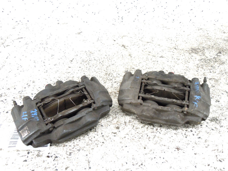 2003-2009 Toyota 4Runner Front Brake Caliper Pair Left Right OEM 17" 18" Wheel