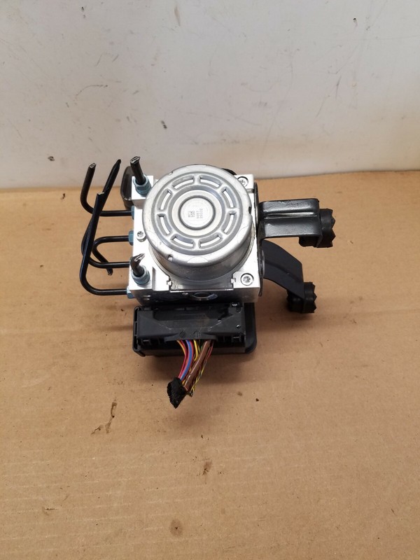 2014 2015 BMW 335I F30 ABS anti-lock brake pump actuator OEM 14 15