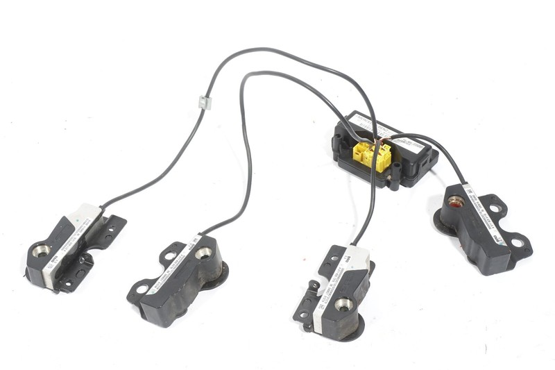 2008 - 2012 MERCEDES BENZ GL450 X164 RIGHT SEAT WEIGHT SENSOR CONTROL MODULE OEM