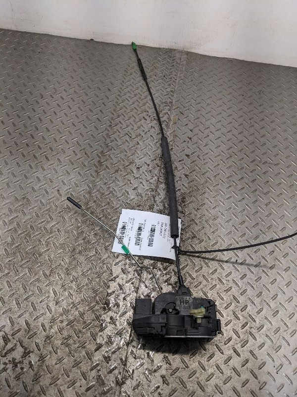 2011 CAMARO SS FRONT RIGHT HAND DOOR LATCH/ LOCK ASSEMBLY OEM 13503814 1177625