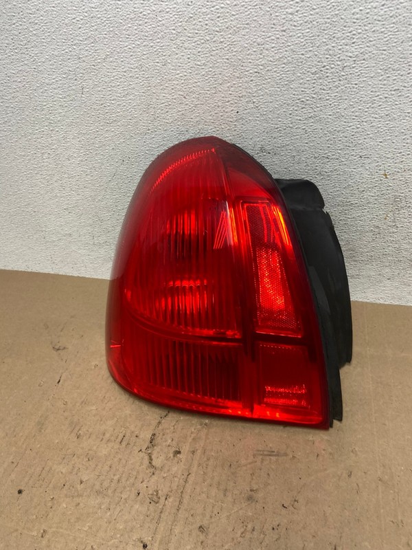 2003 to 2011 Lincoln Town Car Left Driver Lh Side Tail Light OEM AE6111 LK