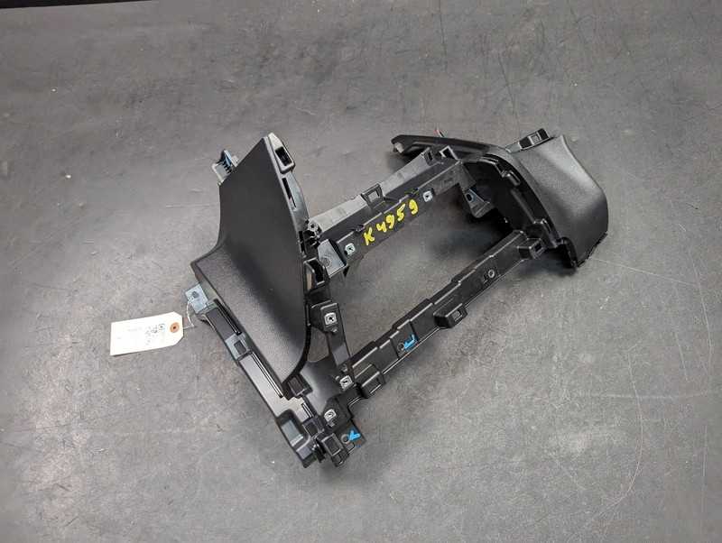 Dashboard Center Lower Trim Panel 2018 Kia Optima 84773-D5000 2016 2017-2020 X