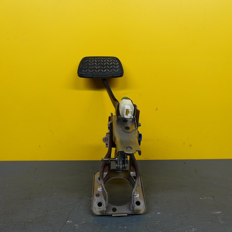 2015-2019 LEXUS RC350 BRAKE STOP PEDAL W/ BRACKET OEM 47110-24210