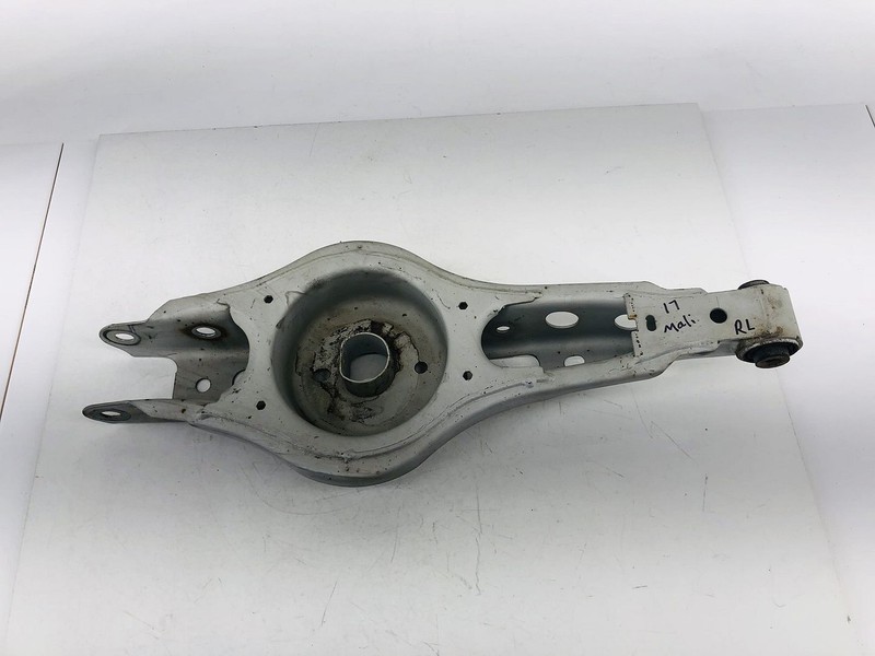 16-23 CHEVROLET MALIBU REAR LEFT DRIVER SIDE LOWER SUSPENSION CONTROL ARM OEM