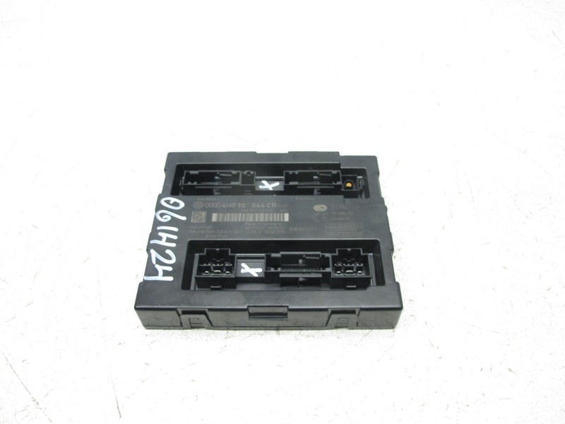 12-15 AUDI C7 A6 A7 QUATTRO ANTI THEFT KEYLESS ENTRY CONTROL MODULE OEM 061424