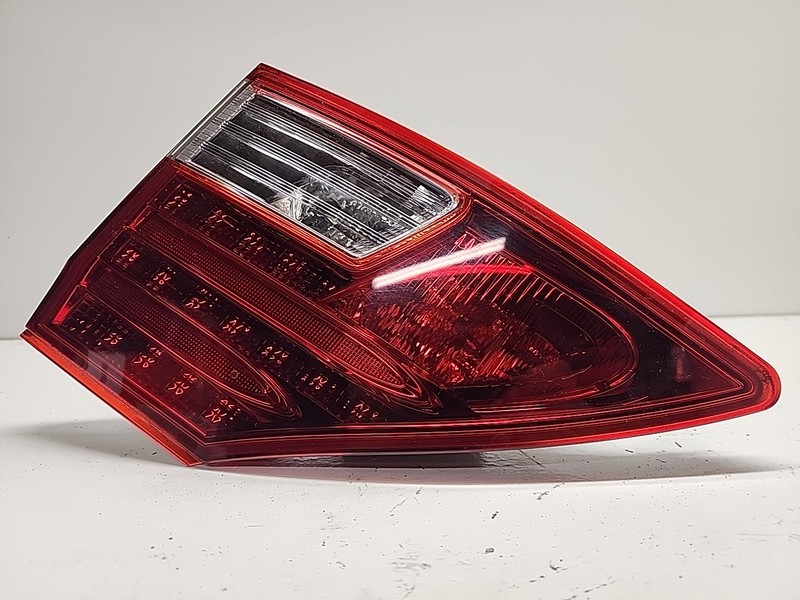 2010 - 2015 LEXUS IS350C IS250C RH RIGHT INNER TAILLIGHT HALOGEN LED OE Converti