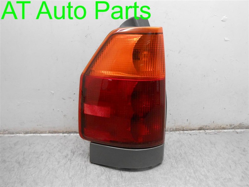 02-09 GMC ENVOY DRIVER LEFT TAIL LIGHT LAMP REAR BRAKE OEM 15131576 16525955