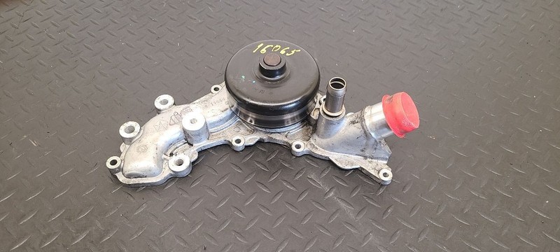 14-22 Jeep Cherokee 3.2L Coolant Pump OEM 68111624AF