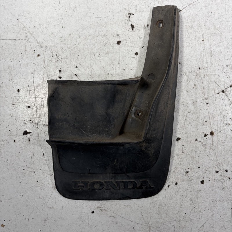 88-89 Honda Accord 2D/4D Right Rear Mud Splash Guard OEM