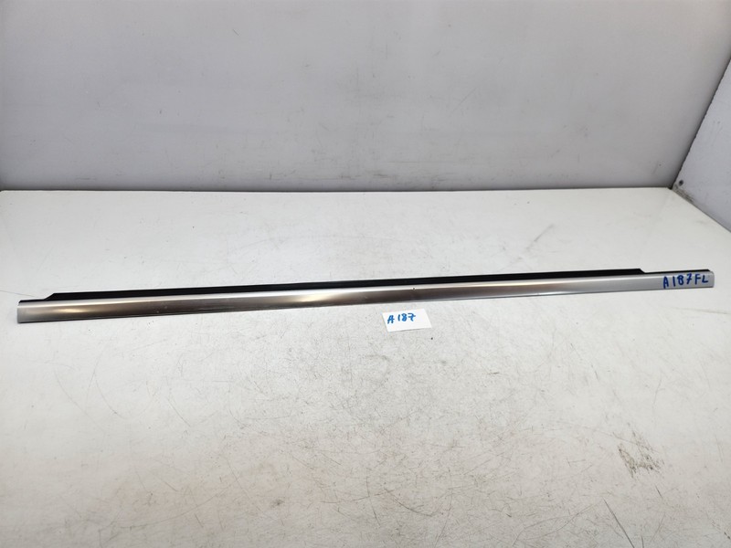 ✅ 2012-2019 OEM Mercedes W166 ML350 Front Left Driver Door Window Belt Molding