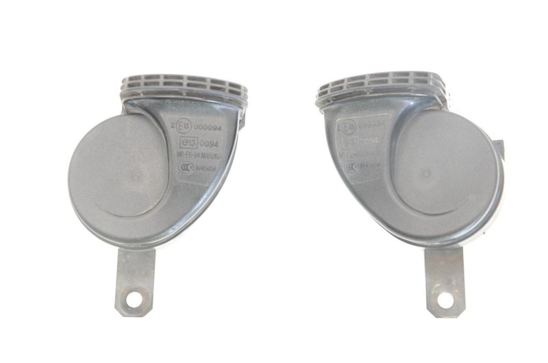 14-20 Toyota 4Runner Pair of Front Horns 8651048150