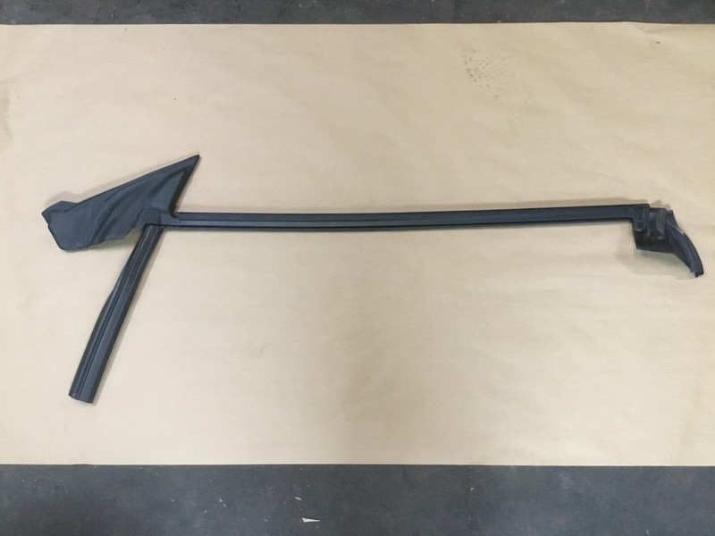 Mercedes C43 W205 AMG Coupe Front Right Window Guide Run Channel Seal 17-20 |:Y