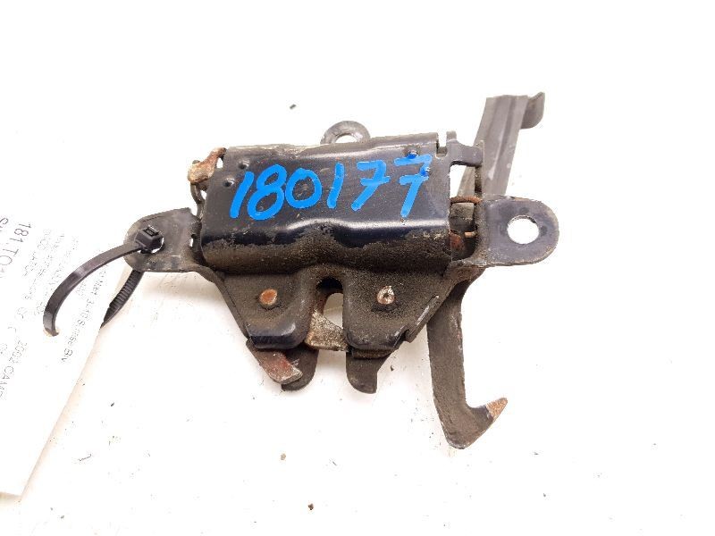 02-06 TOYOTA CAMRY LE HOOD LATCH